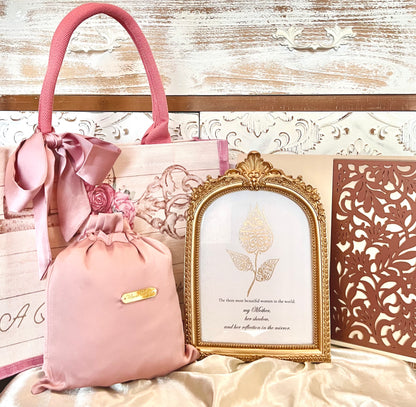 The Royal Frame of Love for Ummi