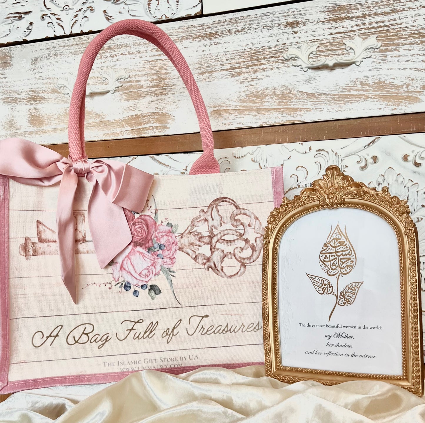 The Royal Frame of Love for Ummi