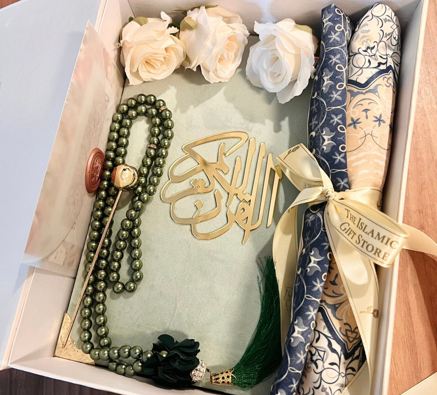 A Gift of Sacred Knowledge - Velvet Quran in Mint (Arabic-English) & Satin Prayer Mat