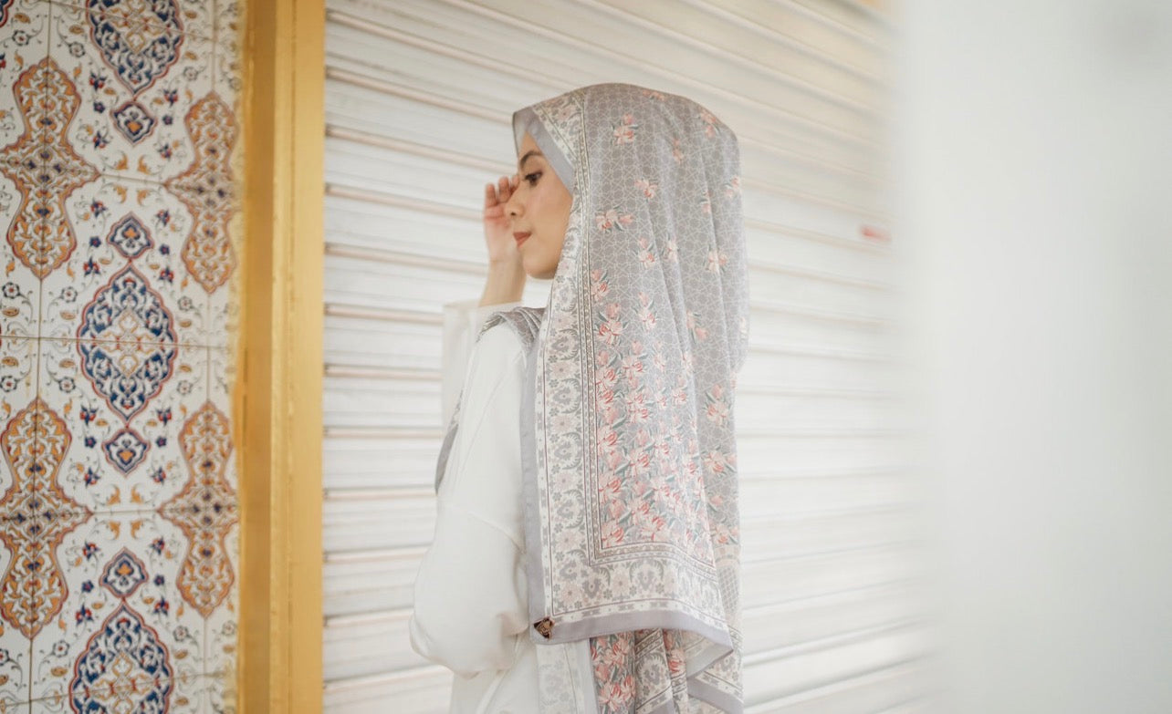 You will be with Whom You Love Series - Shawl Set