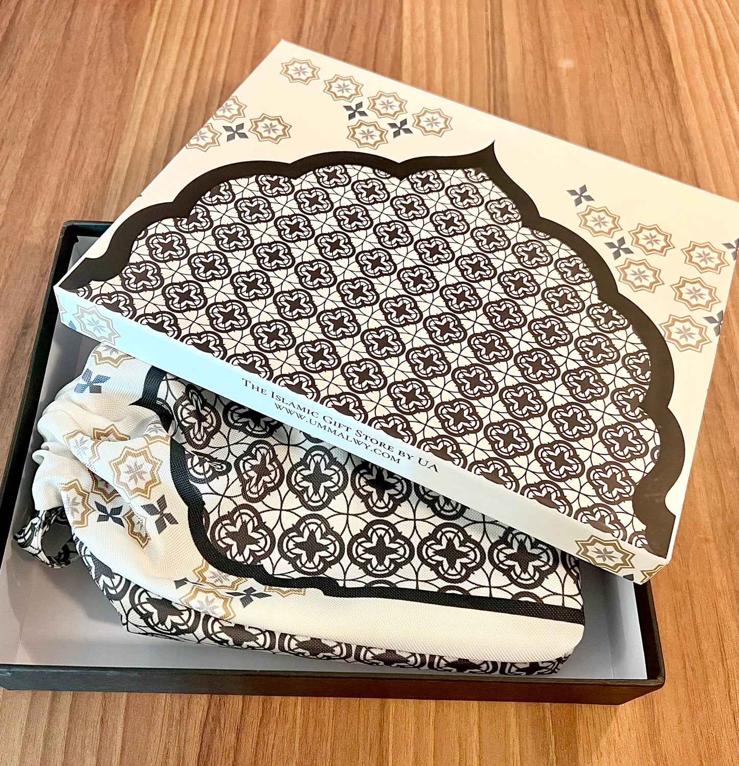 al-Maghreb Prayer Mat (with Gift Box)